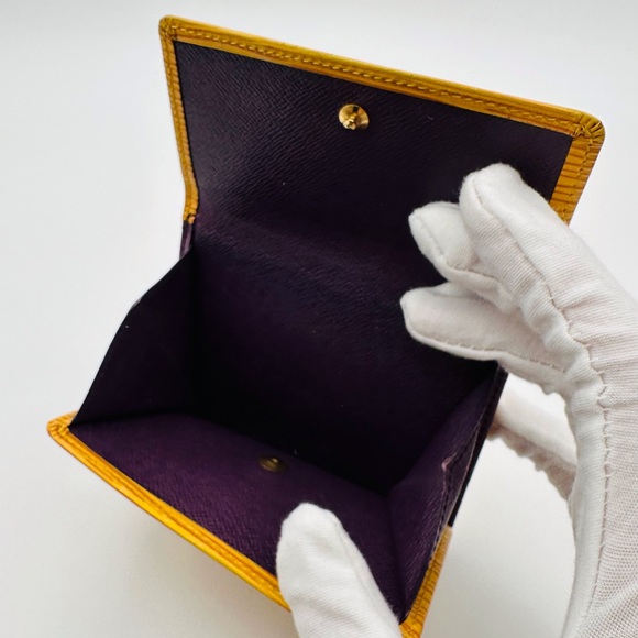 Louis Vuitton Epi Wallet - Picture 8 of 13